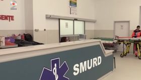 Pacientă plimbată 35 de ore între spitale din lipsă de medici. Soțul femeii, mărturisiri emoționante: „Disperarea a fost groaznică”